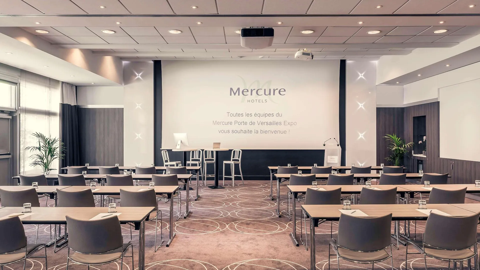 Hotel Mercure Paris Porte De Versailles Expo 4*