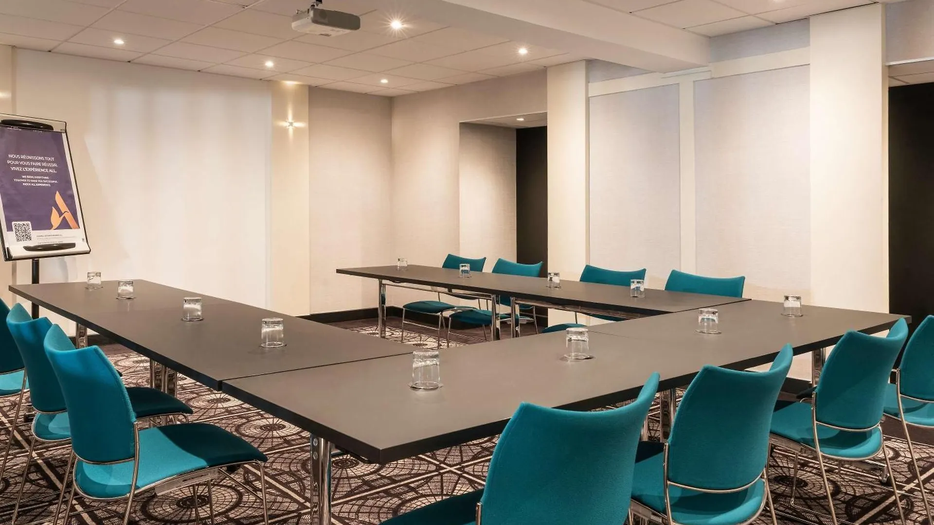 Hotel Mercure Paris Porte De Versailles Expo 4*
