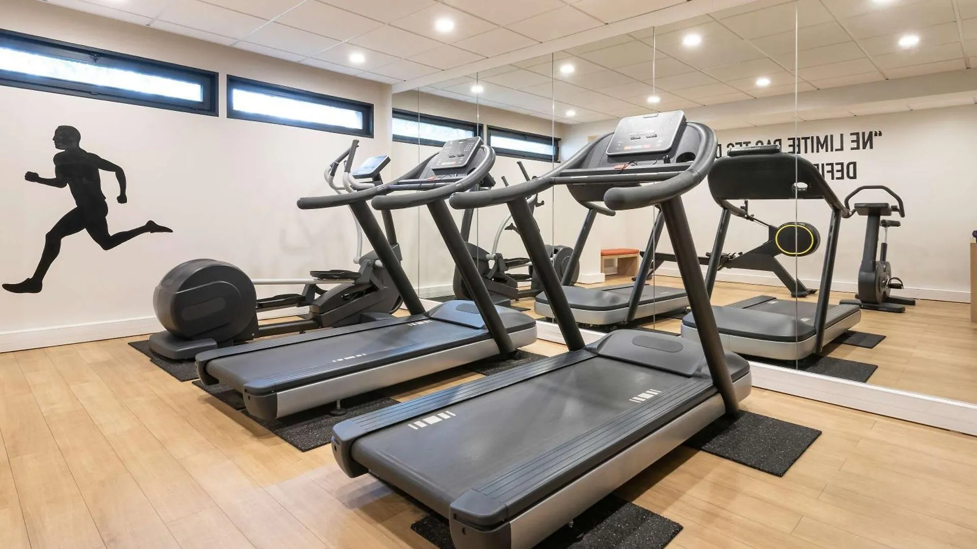Hotell Mercure Paris Porte De Versailles Expo Vanves